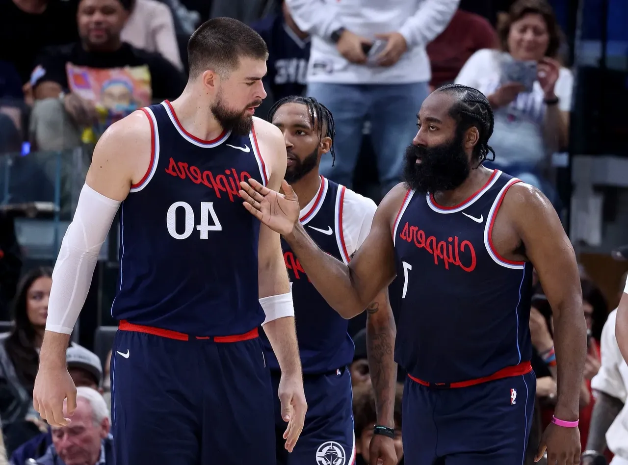 亚博入口 -NBA总决赛关键时刻再迎强敌，洛杉矶快船临场应变，主帅态度——质疑声仍在，纪律约束更严格的简单介绍