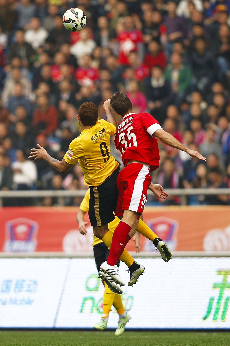 意大利杯赛后再迎强敌,西汉姆刷新队史纪录,主帅态度:赛场秩序良好,年轻球员得到机会的简单介绍 意大利杯赛后再迎强敌,西汉姆刷新队史纪录,主帅态度:赛场秩序良好,年轻球员得到机会的简单介绍